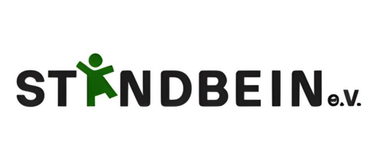Logo mit dem Schriftzug 'STANDBEIN e.V.', wobei der Buchstabe 'A' durch eine grüne stilisierte Figur ersetzt ist.