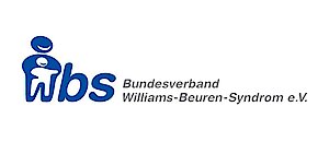 Logo des Bundesverbands Williams-Beuren-Syndrom e. V. Links ist eine stilisierte blaue Figur eines großen Menschen mit einem kleineren Menschen im Arm dargestellt. Rechts daneben steht in blauer und grauer Schrift: „bws Bundesverband Williams-Beuren-Syndrom e. V."