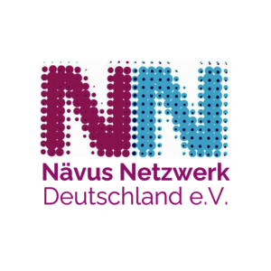 Das Logo zeigt die Buchstaben „NN“, die aus vielen kleinen Punkten gebildet sind – der linke Buchstabe ist pink, der rechte hellblau. Unter den Buchstaben steht in pinker Schrift „Nävus Netzwerk“ und darunter in hellblauer Schrift „Deutschland e.V.“. Das Design wirkt freundlich und modern.