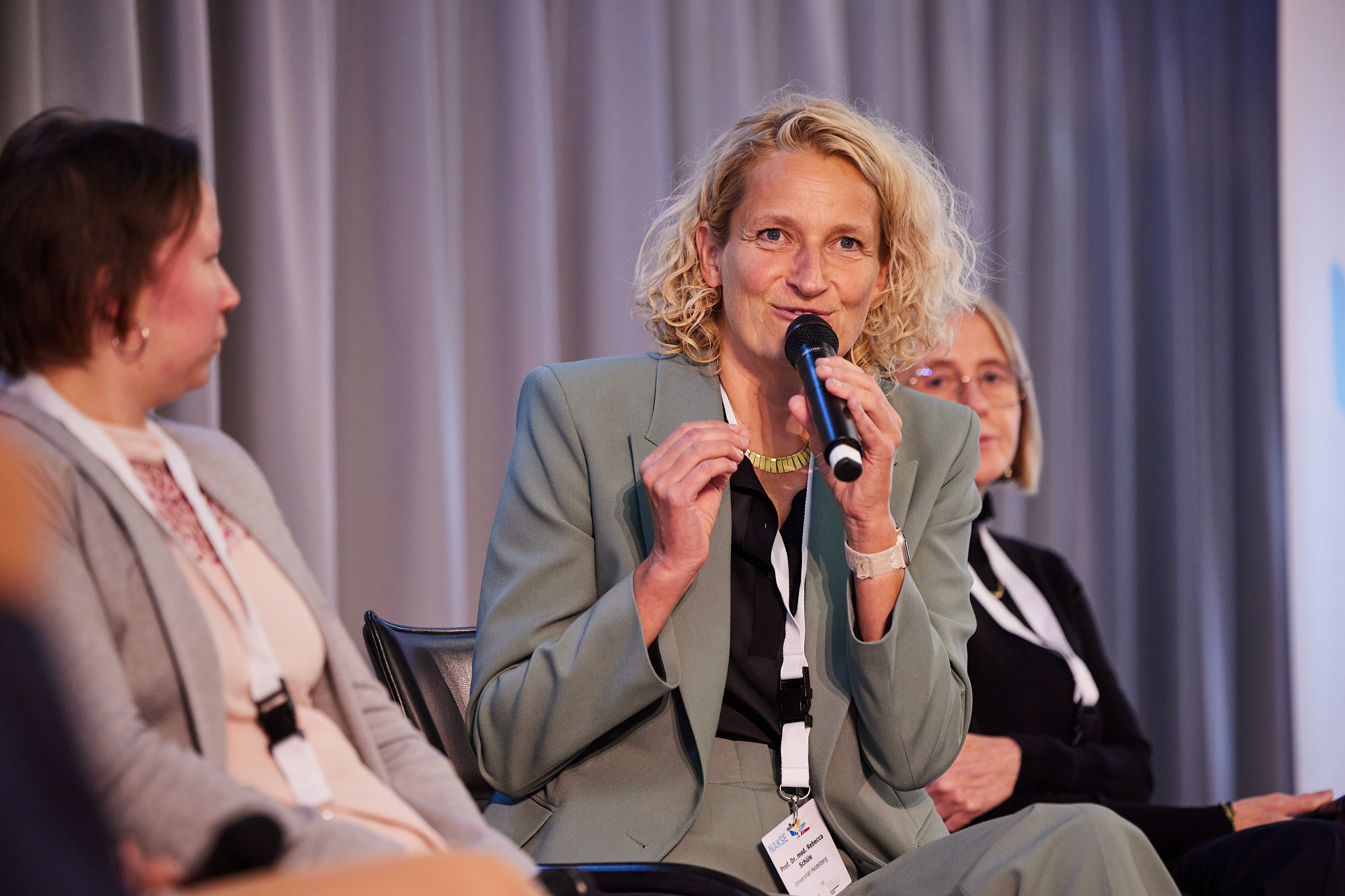 Prof. Dr. Rebecca Schüle