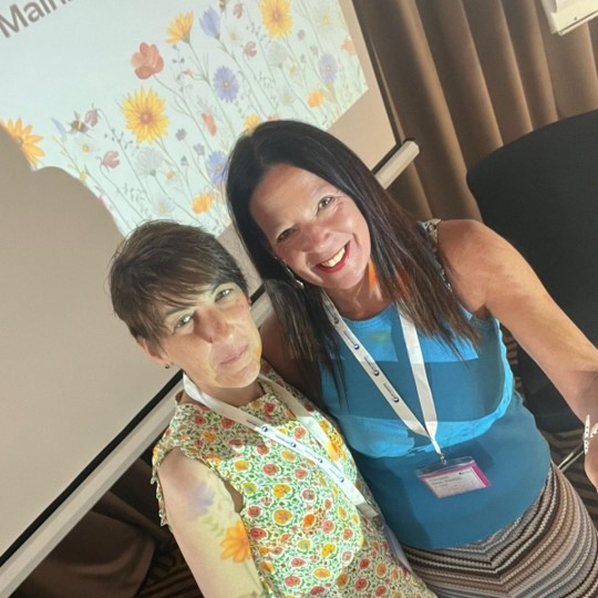 Catrin Ender (1. Vorsitzende) und Charlotte Keim-Pawlizki (Vorstandsmitglied)