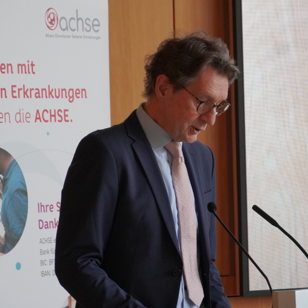 Dr. Willibert Strunz